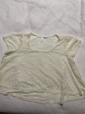 Abound Ivory Floral Lace Scoop Neck Short Sleeve Top